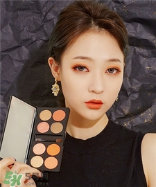 �Ϲ�ɫ��Ӱ���� �Ϲ�ɫ��Ӱ�Ļ���